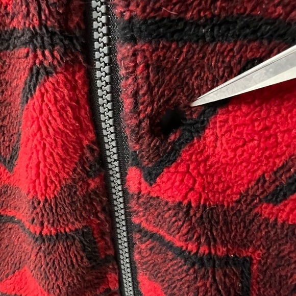 Nils Fleece Vest Women’s L Resort Collection Red Black Southwest Rodeo Winter ** - Picture 8 of 8